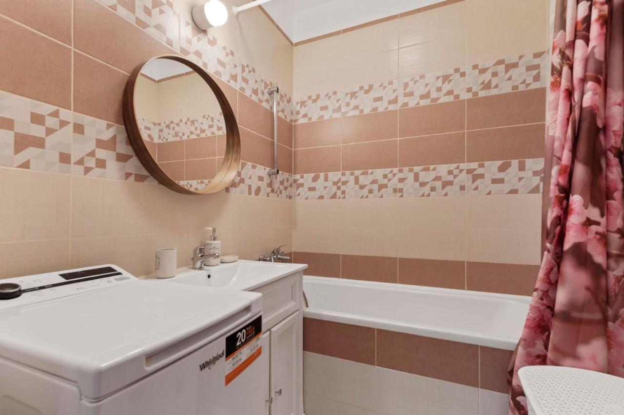 20 Minutes From Center W Netflix, Coffee Or Tea & Parking Apartament Bratysława